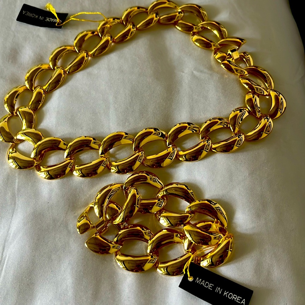 Costume gold necklace and bracelet set